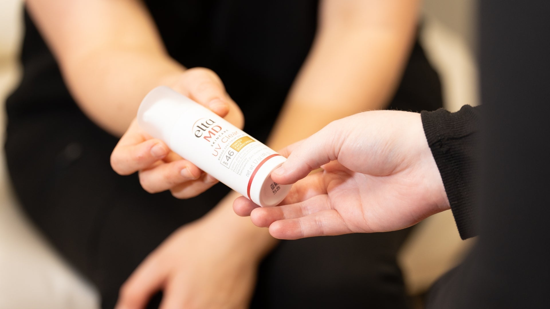 How To Choose The Right Face Sunscreen For Your Skin | Dermatology-Backed Guide